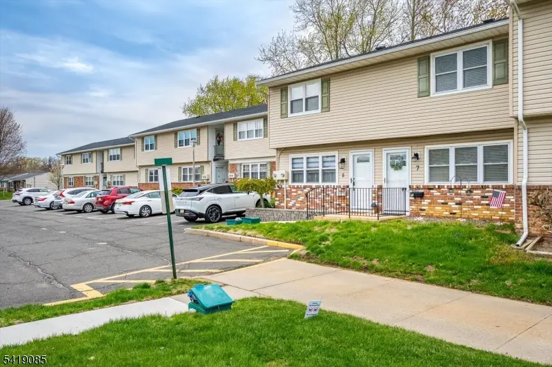 7 Kansas Ct, Matawan, NJ 07747 - #3