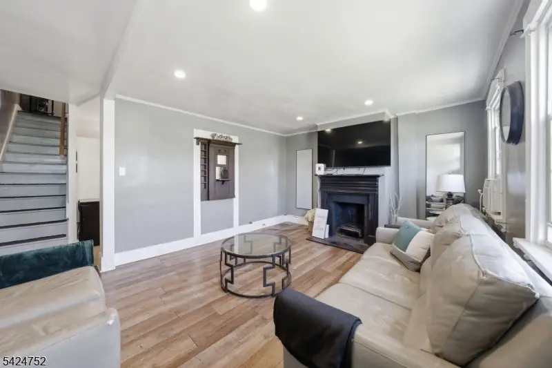 1401 Mount Holly Rd, Burlington, NJ 08016 - #3