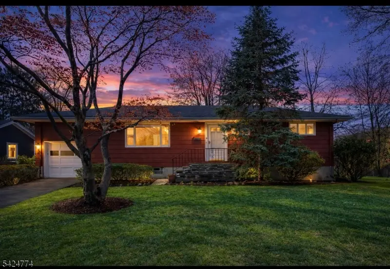 10 Laurel Pl, West Caldwell, NJ 07006 - #2