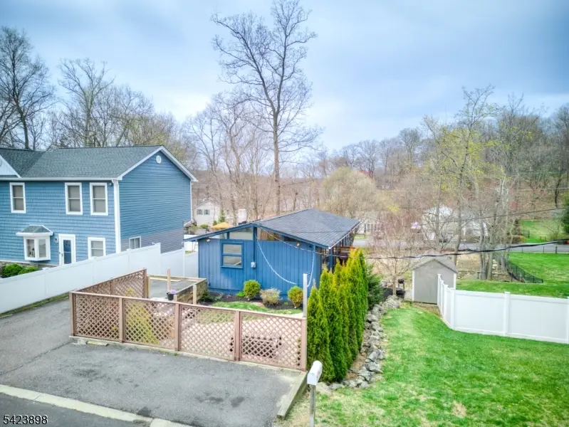 54 Schwarz Blvd, Lake Hopatcong, NJ 07849 - #2