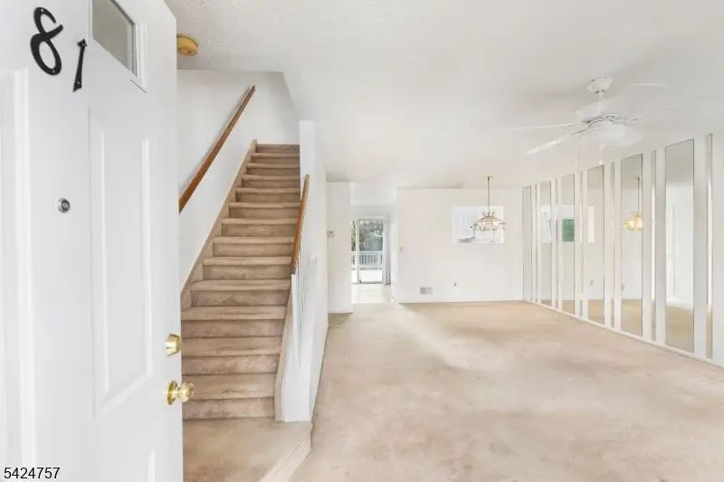 81 Woodland Dr, Roselle, NJ 07203 - #2