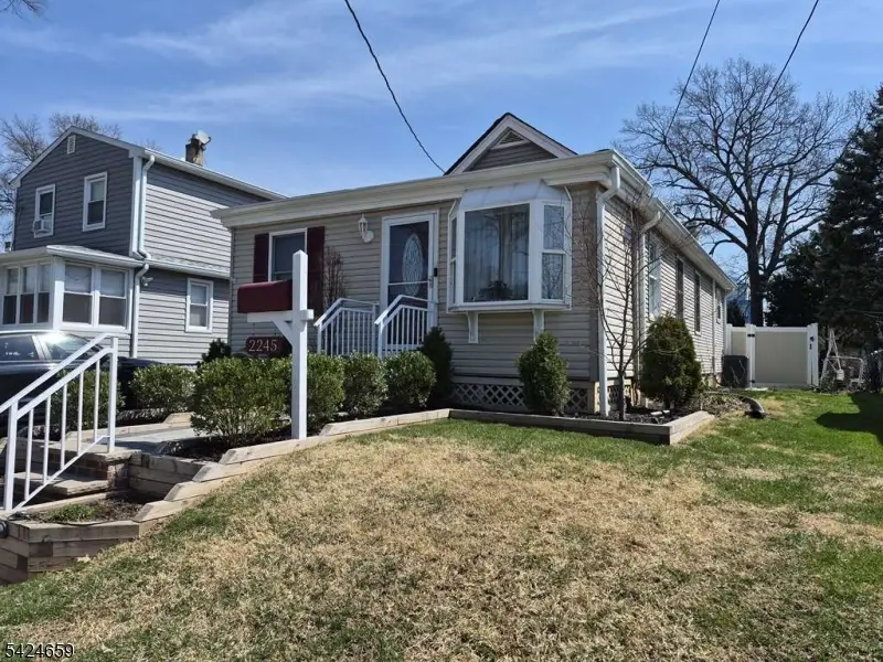 2245 Price St, Rahway, NJ 07065 - #2