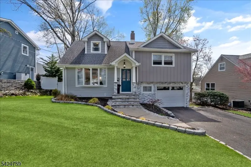 11 Westland Rd, Verona, NJ 07044 - #1