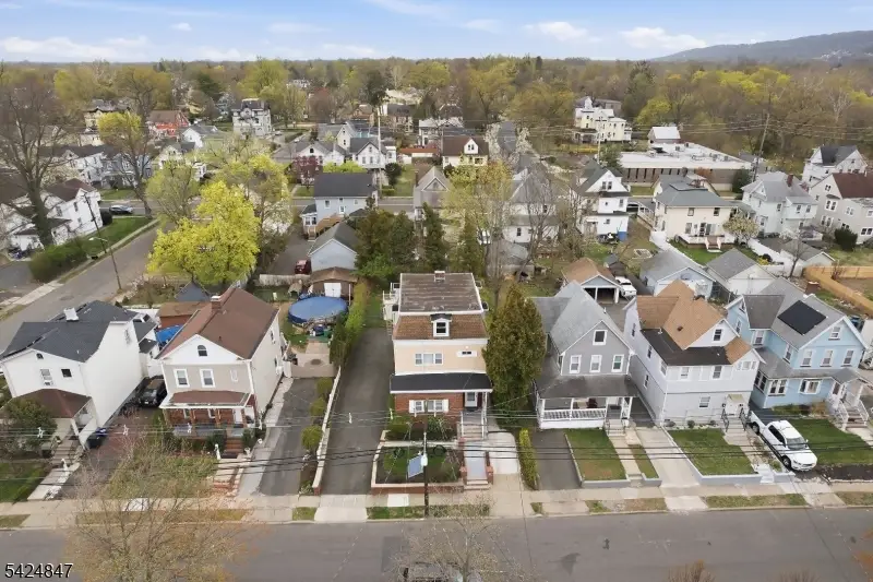 129 Duer St, North Plainfield, NJ 07060 - #3