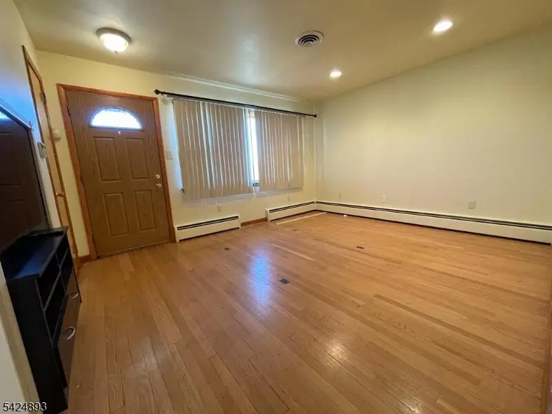 405-407 Redcliffe St, Elizabeth, NJ 07206 - #2