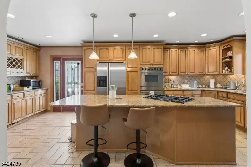 9 Laurel Ave, Kingston, NJ 08528 - #3