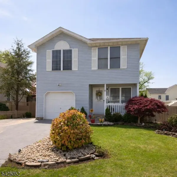 6 Ives Ct, Monroe, NJ 08831 - #1