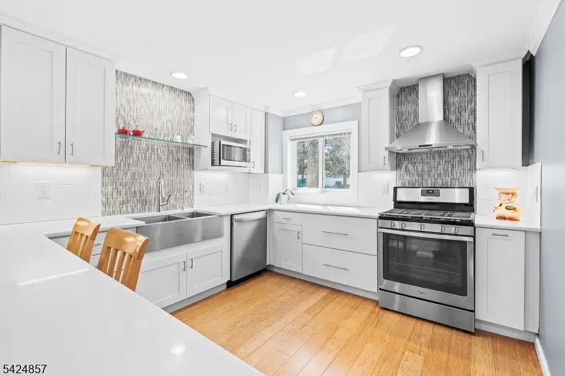 42 Lake Blvd, Aberdeen, NJ 07747 - #2