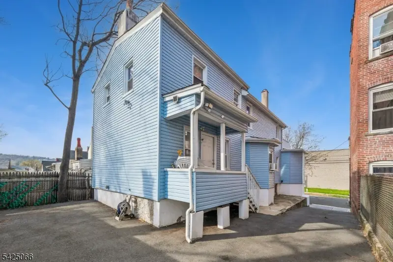416 Frankfort St, City Of Orange, NJ 07050 - #3
