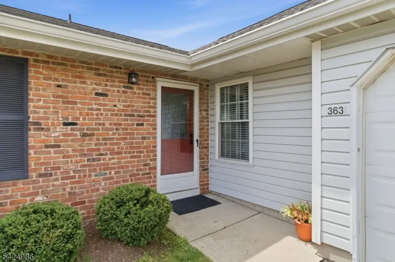 363 Cotswold Pl, Franklin, NJ 08873 - #2
