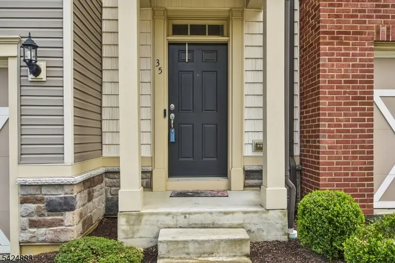 35 Albert Ct, Randolph, NJ 07869 - #2