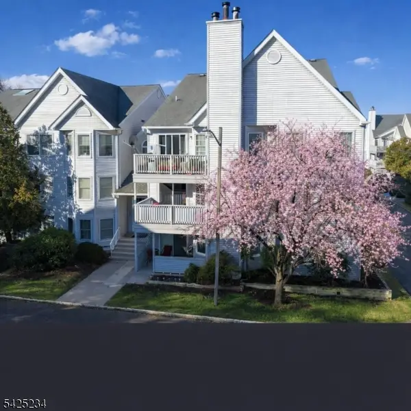 101 Quartz Ln, Paterson, NJ 07501 - #1