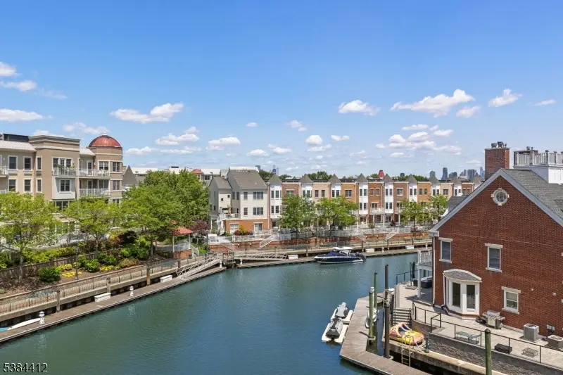 205-32 Shearwater Ct #32, Jersey City, NJ 07305 - #3