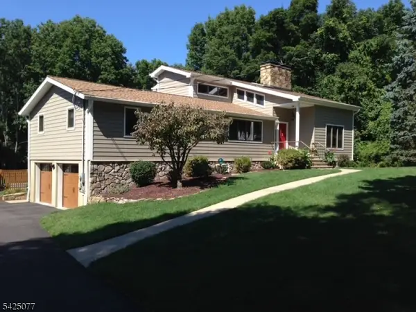 4 Valley Pl, Chester Twp., NJ 07930