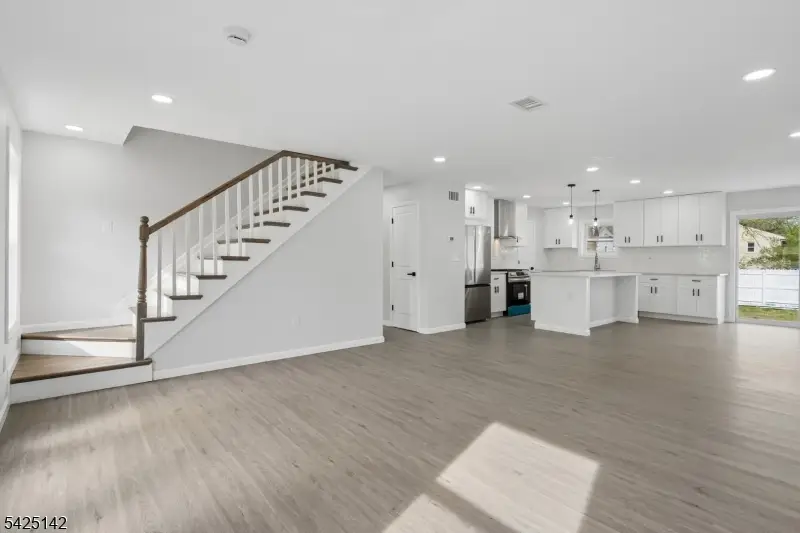 26 Hunterdon Rd, West Orange, NJ 07052 - #3