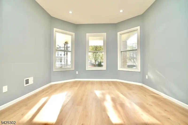 678 Highland Ave, Newark, NJ 07104 - #3