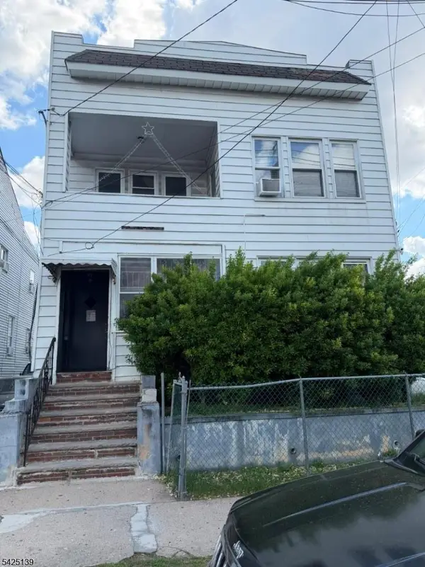 447-449 E 27th St, Paterson City, NJ 07514