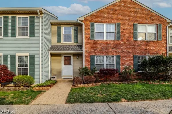 118 Selby Ct, Franklin Twp., NJ 08873