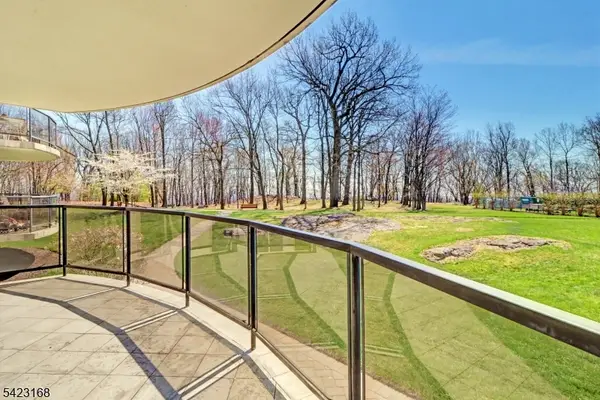 2 Claridge Dr. 1le, Verona Twp., NJ 07044