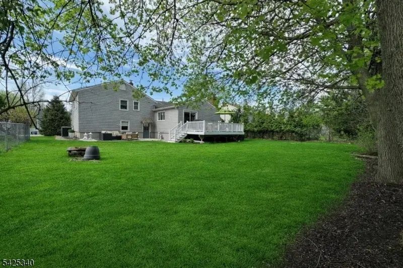 8 Alcott Dr, Livingston, NJ 07039 - #3