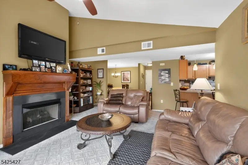 167 Falcon Ridge Way, Hamburg, NJ 07419 - #2