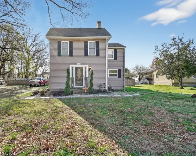 664 Chestnut St, Williamstown, NJ 08094 - #1