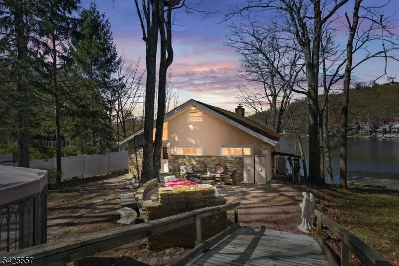 6 Oneida Ave, Hopatcong, NJ 07843 - #1