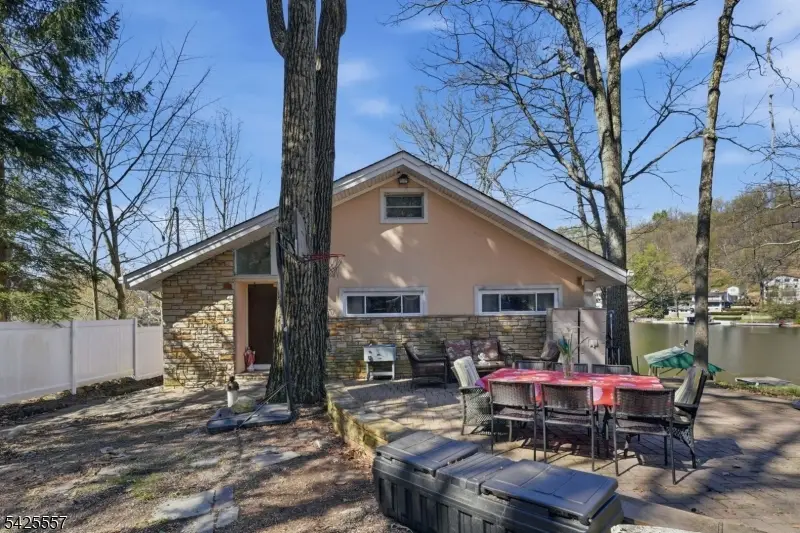 6 Oneida Ave, Hopatcong, NJ 07843 - #2