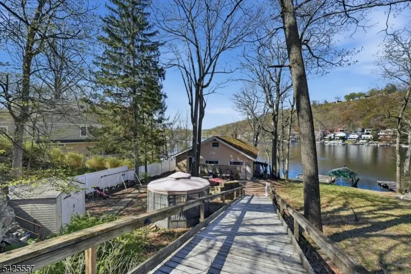 6 Oneida Ave, Hopatcong, NJ 07843 - #3