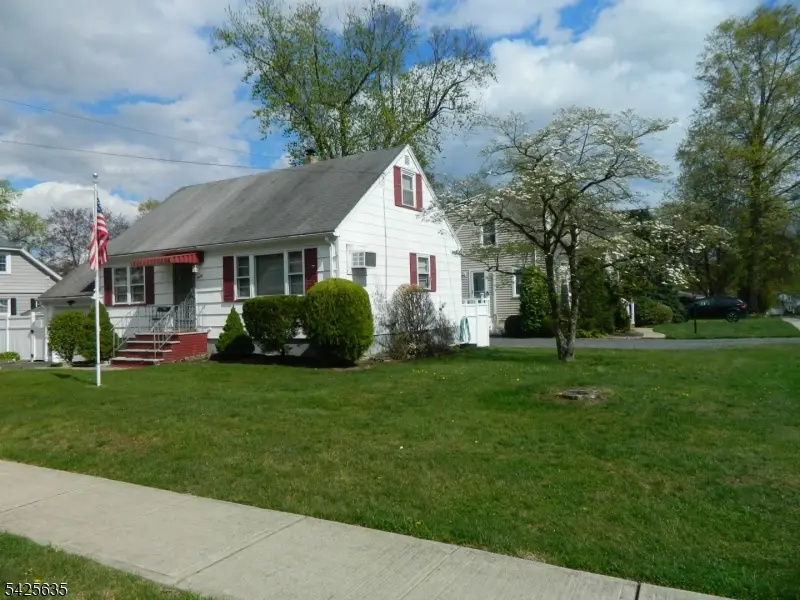 20 Saint Charles Ave, West Caldwell, NJ 07006 - #2