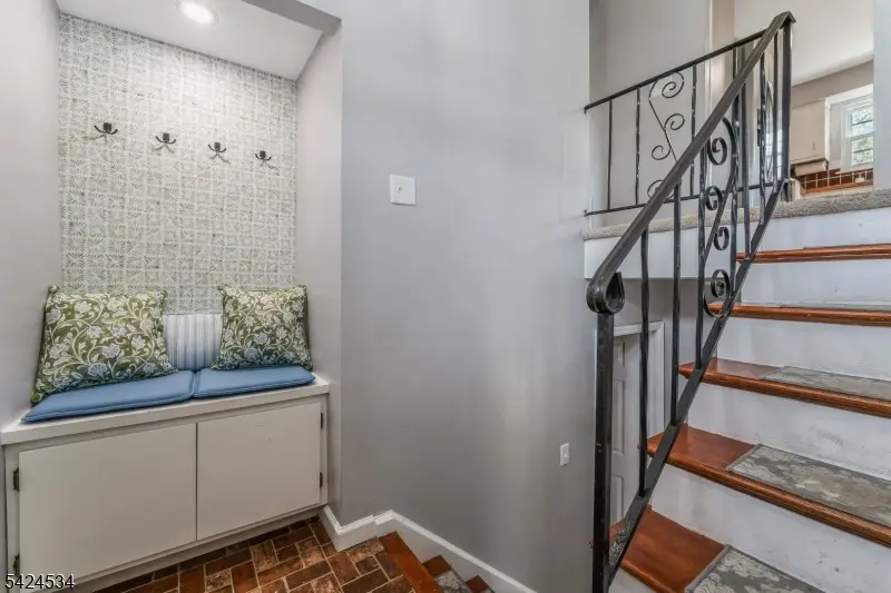 214 Powderhorn Dr, Lopatcong, NJ 08865 - #3