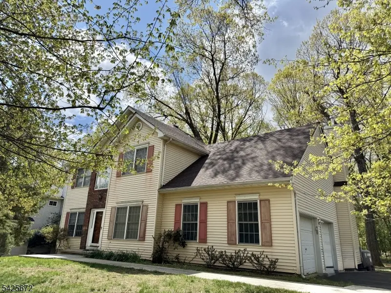 4 Scaletti Ct, Franklin, NJ 08873 - #1