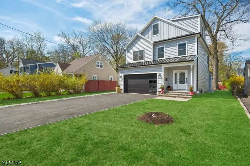 35 Lee Rd, Livingston, NJ 07039 - #1