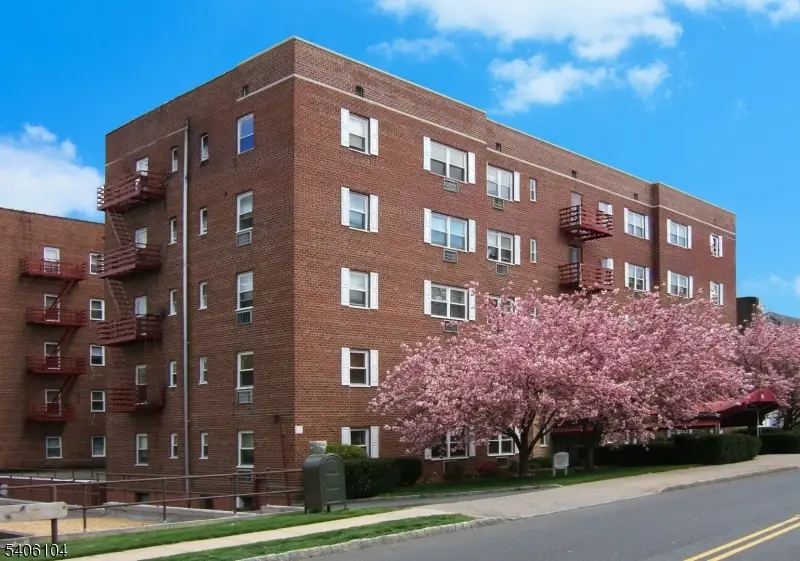 18 Springfield Ave #4E, Cranford, NJ 07016 - #1