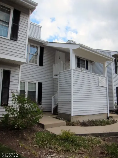 54 Junco Ct, Readington, NJ 08887 - #2