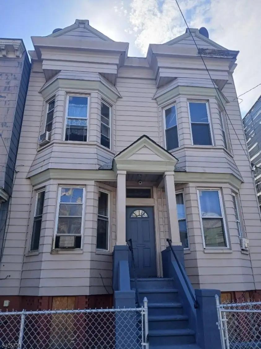 19 Stevens Ave, Jersey City, NJ 07305 - #1