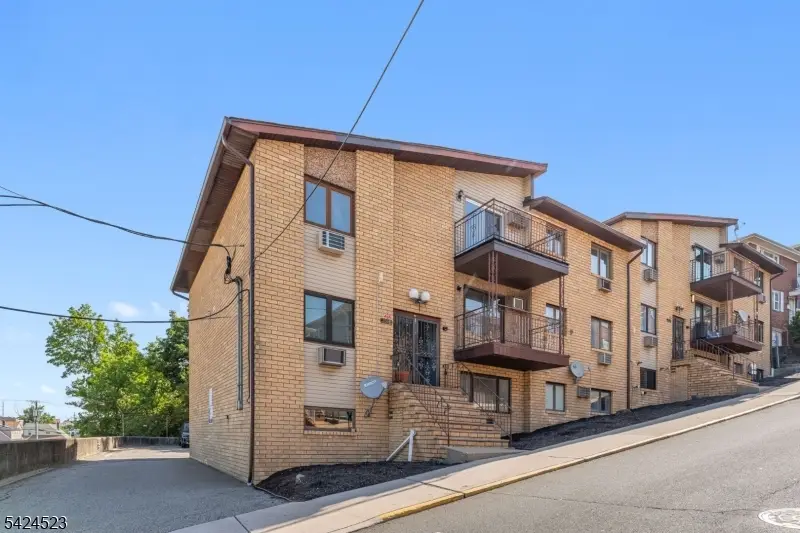 1616 74th St, North Bergen, NJ 07047 - #3