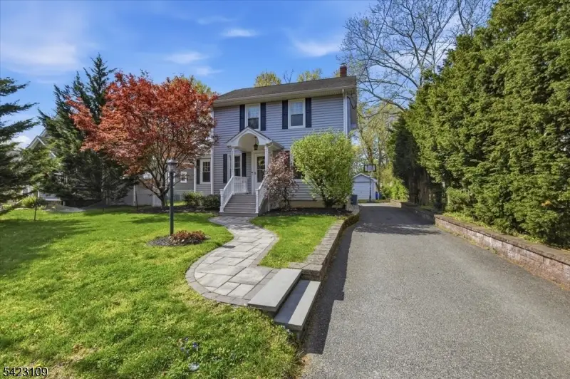 21 Edgewood Rd, Denville, NJ 07834 - #2