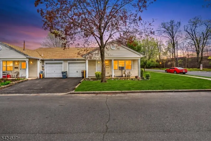 101 Oswald Pl, Vauxhall, NJ 07088 - #1