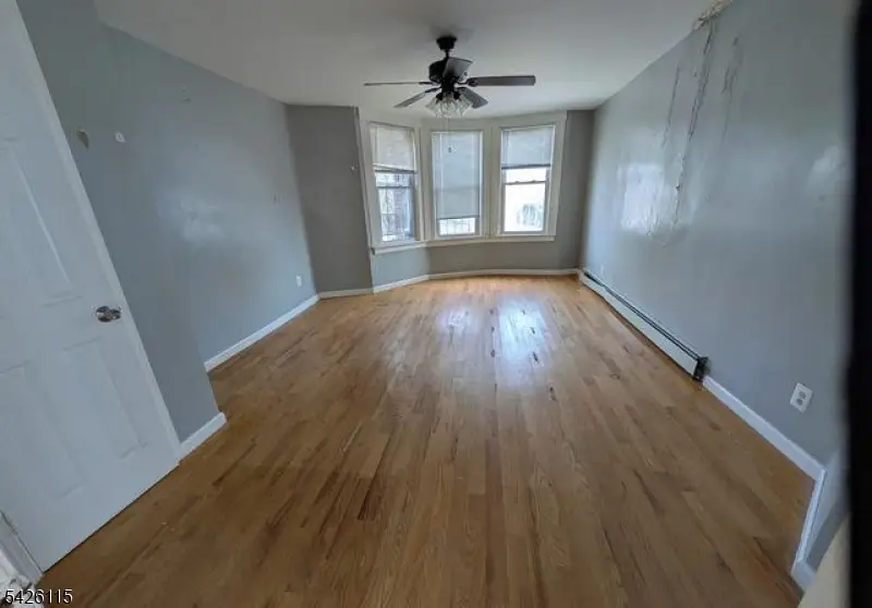 553 S 10th St, Newark, NJ 07103 - #3