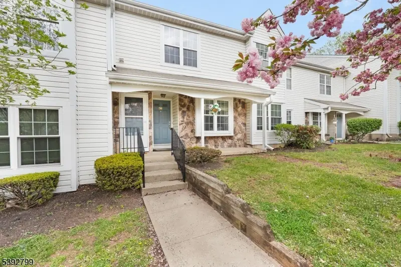 41 Oswestry Way, Franklin, NJ 08873 - #1