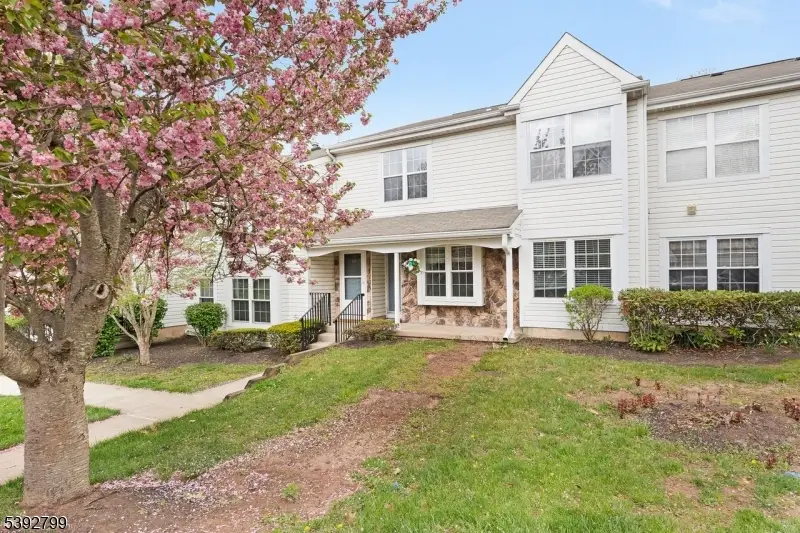 41 Oswestry Way, Franklin, NJ 08873 - #2