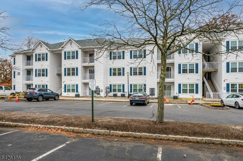 1233 Waterford Dr, Edison, NJ 08817 - #1