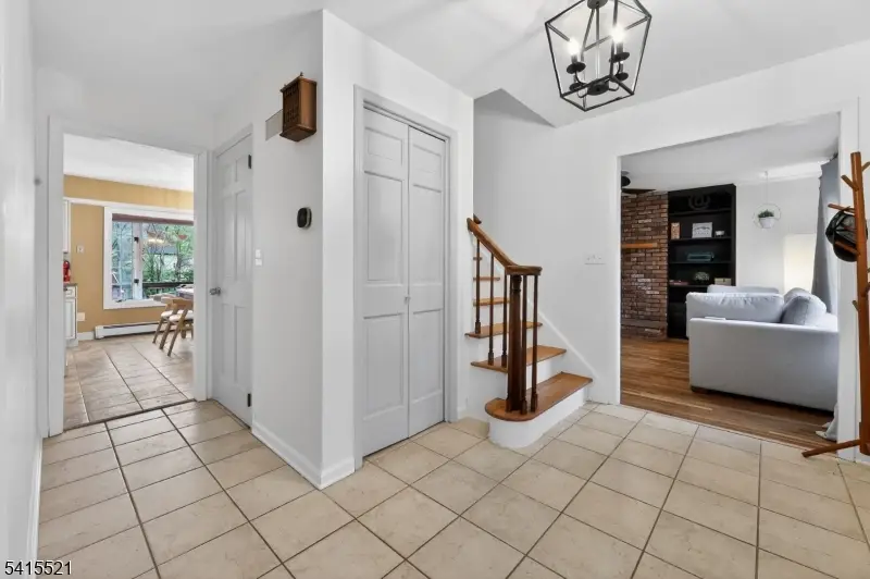 8 Telfer Dr, Glenwood, NJ 07418 - #3