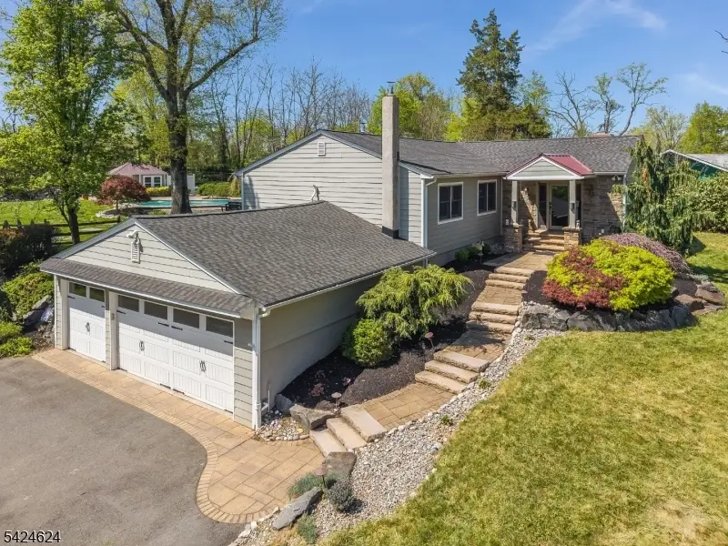 31 River Road, Raritan, NJ 08822 - #1