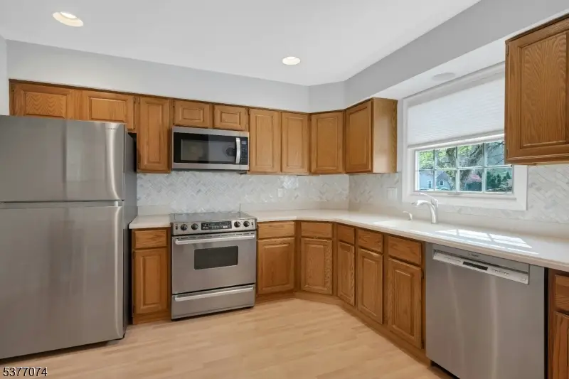 18 Cable Ct, Montville, NJ 07045 - #3