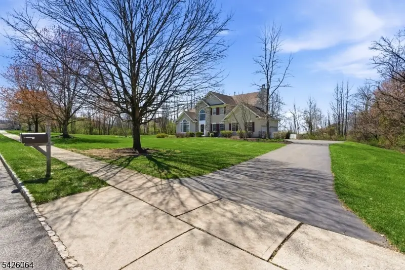 203 Lauren Way, Bloomsbury, NJ 08804 - #3