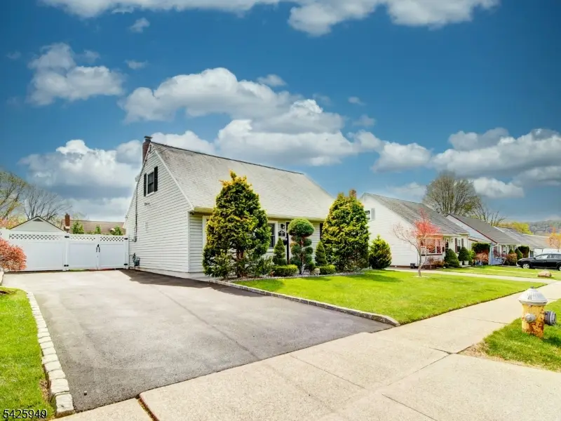 23 Clara Pl, Cedar Grove, NJ 07009 - #1