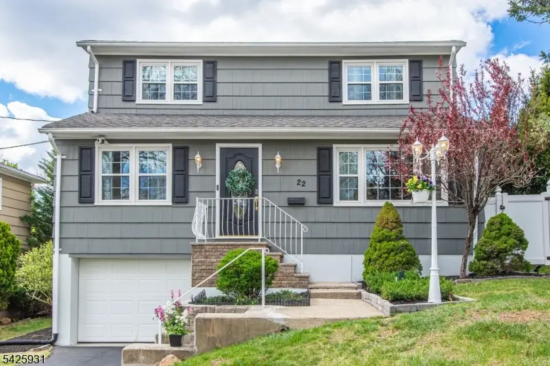 22 Elmwood Rd, Verona, NJ 07044 - #1