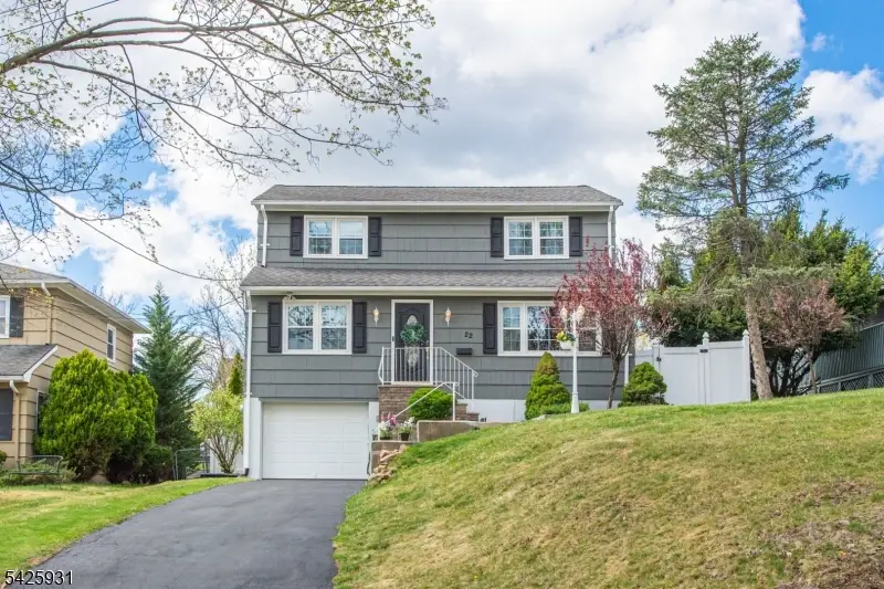 22 Elmwood Rd, Verona, NJ 07044 - #3